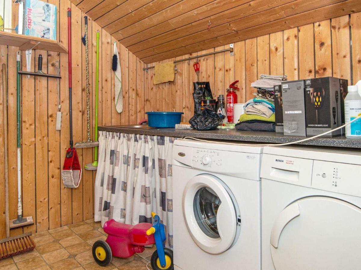8 Person Holiday Home In Hovborg Bagian luar foto