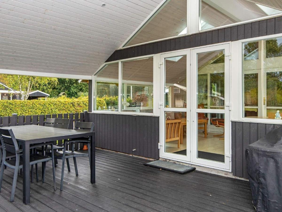 8 Person Holiday Home In Hovborg Bagian luar foto